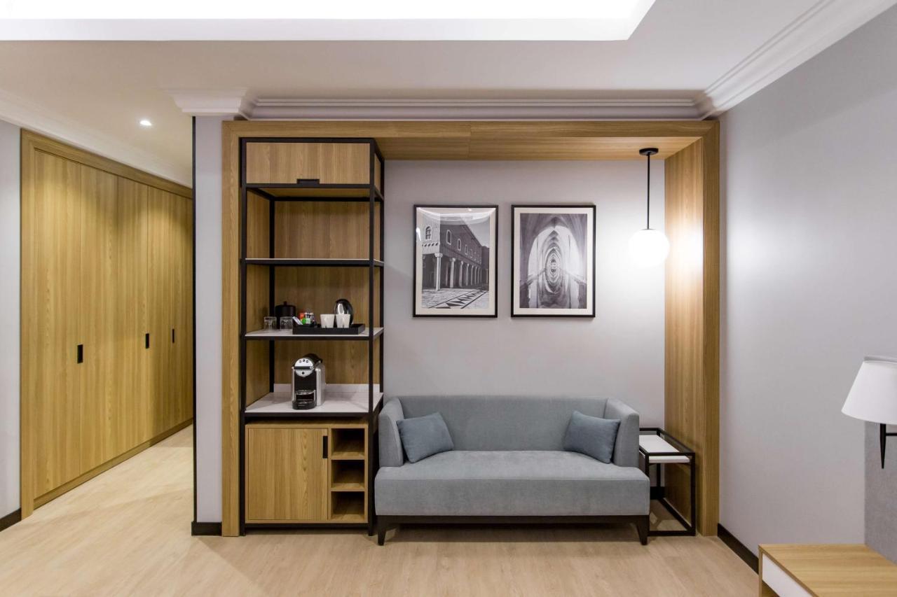 Radisson Hotel Riyadh Airport Екстер'єр фото